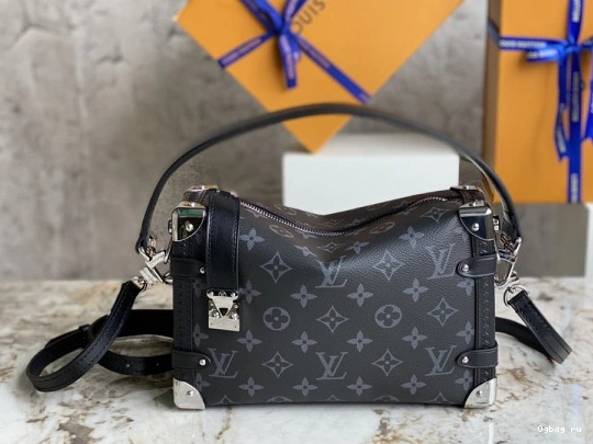 SIDE VUITTON LOUIS TRUNK MM 0715